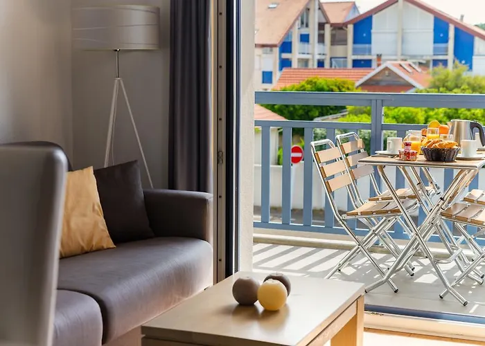 Lagrange Les Balcons De L'ocean Aparthotel